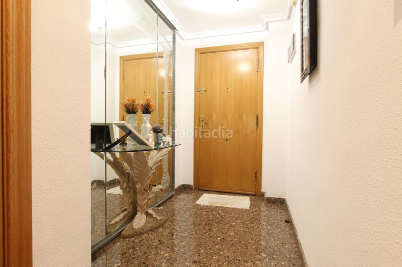 Foto c158b8f7-230a-4117-a6f0-a82364be11a4. Flat with heating parking pool in Alaquàs