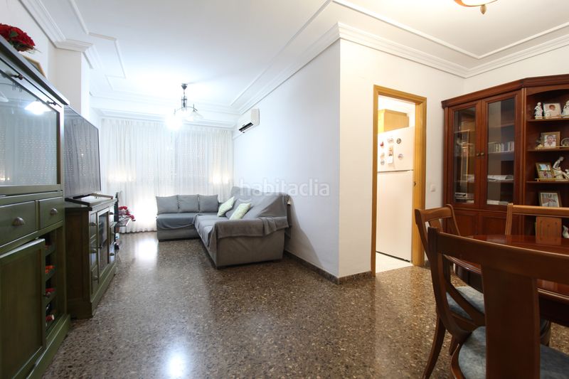 Foto d0d42788-823b-4c28-8ad8-f184281d17ed. Flat with heating parking pool in Alaquàs