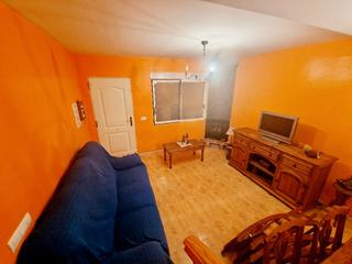 Rent Semi detached house in Costur. Casa adosada en alquiler