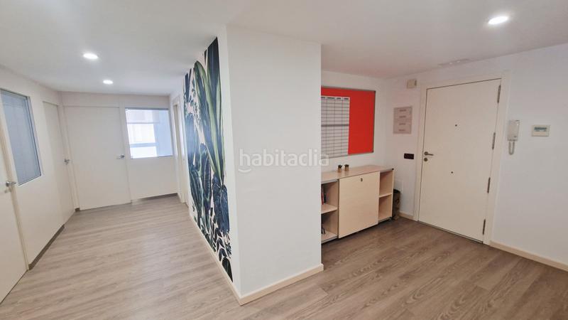 Foto 45c29c38-512a-4109-8ada-d9bbbe1ba155. Local comercial entrasuelo en venta en zona Piscinas en Villarreal / Vila - real