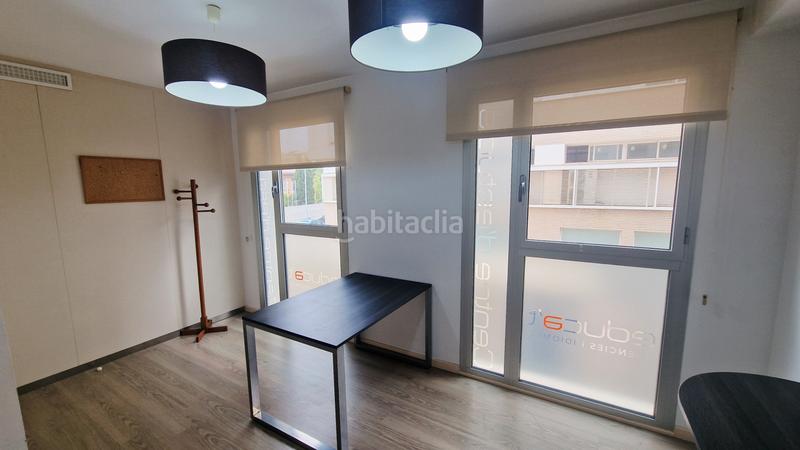 Foto d3b568d5-a6f1-464b-a5c3-9561a7bb8409. Local comercial entrasuelo en venta en zona Piscinas en Villarreal / Vila - real