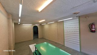 Lloguer Local Comercial a Avenida Alemania-Italia. Local en alquiler onda