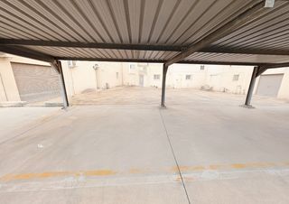 Aparcament cotxe a Carrer Corts Valencianes 32