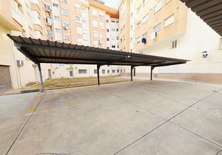 Aparcament cotxe a El Pilar