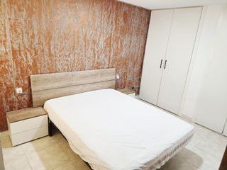 Local Comercial en Piscinas. Local entresuelo-vivienda