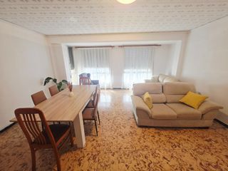 Rent Flat in Madrigal. Piso en alquiler en zona madrigal el pilar