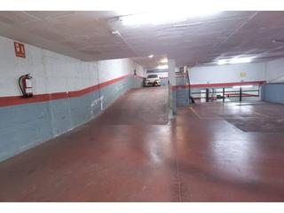 Autoparkplatz in Barri del Centre. 2 plazas de aparcamiento