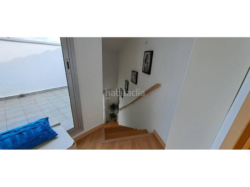 Foto da031622-766c-42d6-a1e9-9b27a2b82387. Dúplex duplex luminoso en zona norte en La Serreta Rubí