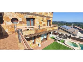 Haus in Viladecavalls. Impresionante casa independiente a los 4 vientos con piscina, ja