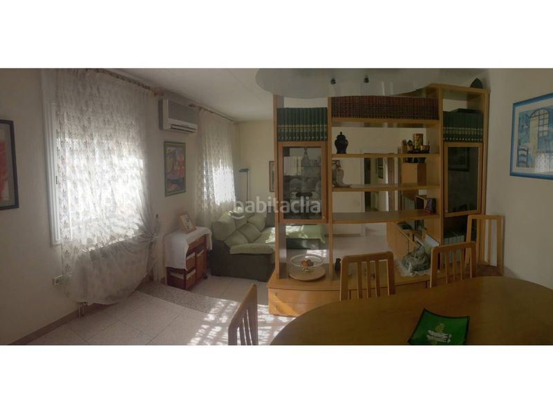 Foto e63644ad-85ed-4089-a387-757aef556fe3. Casa adossada amb calefacció aparcament piscina a Terrassa