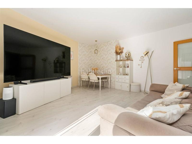 Foto 9880fbd9-7615-485c-9ee9-d30ab91bd2b3. Maison jumelée avec chauffage parking dans Roc Blanc Terrassa