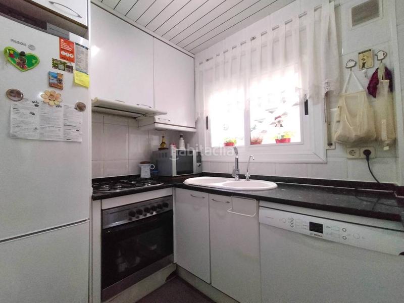 Foto 19d81ad8-e3a2-4ad3-9a00-4c4f951a7324. Flat with heating in Ca n'Anglada Terrassa