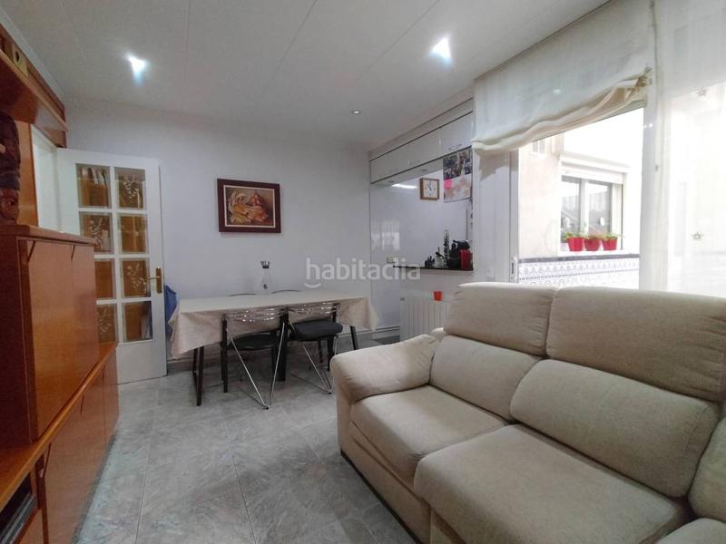 Foto cf13c388-b805-4929-84a8-35bf096bb240. Flat with heating in Ca n'Anglada Terrassa