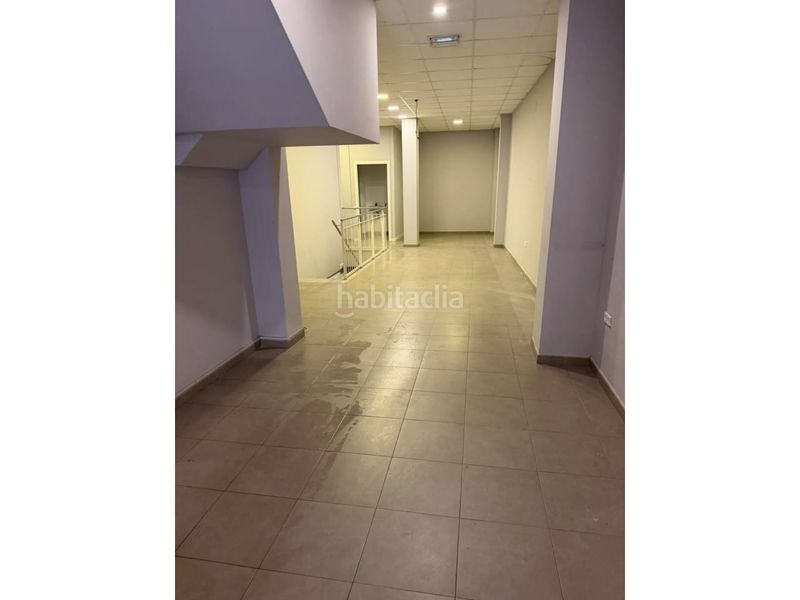 Foto 7a19fee6-80e0-46c6-b3a4-3c4640fe1b80. Lloguer local comercial a Barri del Centre Terrassa