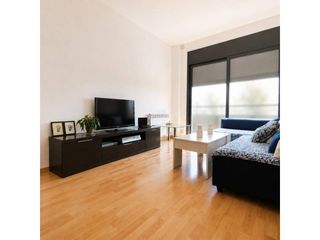Appartement  Calle montnegre. Dúplex invertido de 73 m listo para entrar a vivir en la gripia,