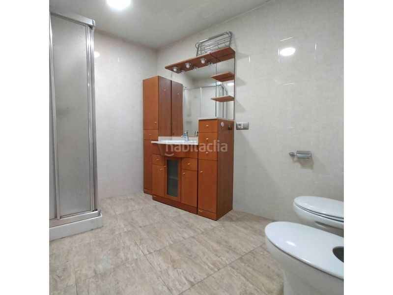 Foto 5c05f3aa-02c9-4ce0-ae4c-9b8c2e4cd177. Lloguer local comercial a Barri del Centre Terrassa