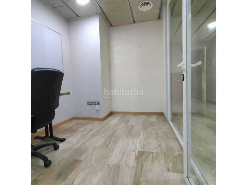 Foto fbc5e024-0734-476c-b967-f5fb321b11c6. Lloguer local comercial a Barri del Centre Terrassa