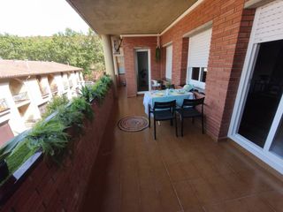 Appartamento  Avenida matadepera. Venta de piso reformado de 4 habitaciones en sabadell, can deu