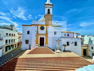 Chalet en Calle angustias 5. Casa en pleno centro de ayamonte