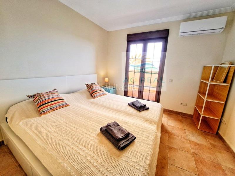 Foto fe7b21ca-ed47-4754-bd2b-8af37fbb7260. Rent flat in avenida de los cisnes 4 in Isla Canela Ayamonte