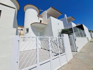Casa  Calle calle isaac peral. Casa independiente en ayamonte