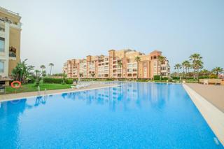 Apartamento en Avenida avenida de los cisnes 3. Apartamento en primera linea de playa en isla canela