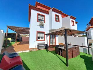 Chalet  Calle dulcinea del toboso. Chalet con piscina en ayamonte