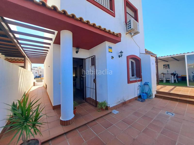 Foto e3b727e3-5924-410d-bf1e-dbb4c144be43. Chalet with parking pool in Ayamonte ciudad Ayamonte