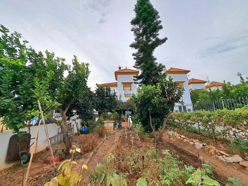 Foto 2e706f16-c8ca-4f08-a167-e30841296911. Casa aparellada amb aparcament a Ayamonte ciudad Ayamonte