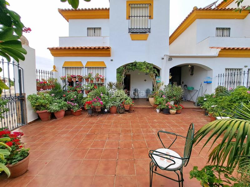 Foto 60310d3d-7e4f-413e-894c-5ffd3d220dde. Casa aparellada amb aparcament a Ayamonte ciudad Ayamonte