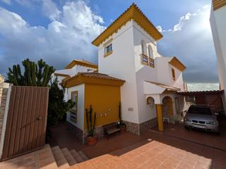 Xalet  Calle calle haiti. Chalet independiente en ayamonte