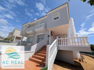 Doppelhaus  Avenida de la constitución. Casa pareada con garaje de 75 m2 en ayamonte