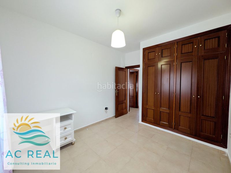 Foto 3b3c5f95-58c4-497c-a54b-267943482303. Casa aparellada amb aparcament a Ayamonte ciudad Ayamonte