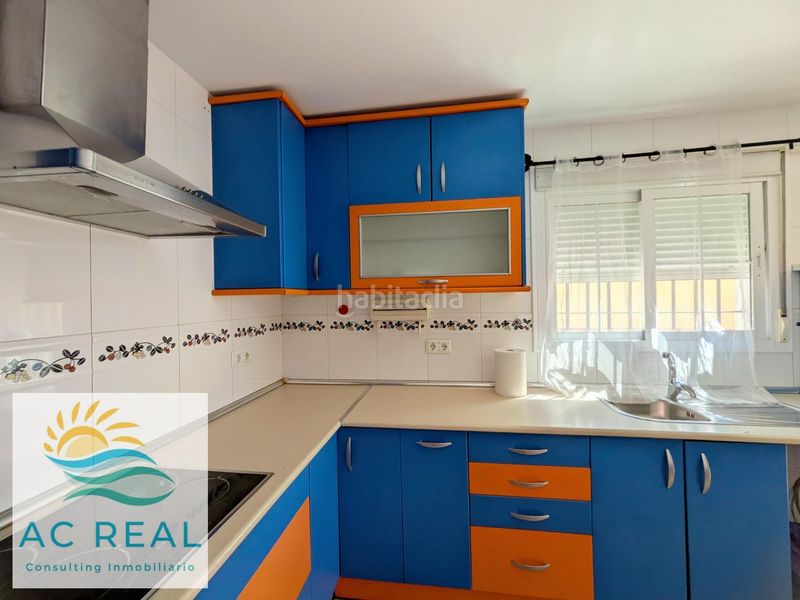 Foto 81c78328-9f1f-4cd0-ba3e-8ea09f269350. Casa aparellada amb aparcament a Ayamonte ciudad Ayamonte