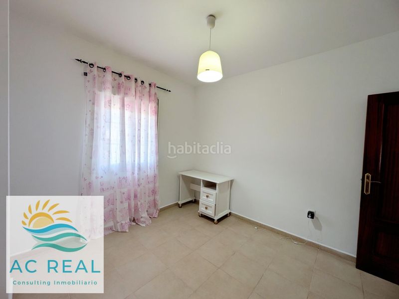 Foto 85c5cf00-6644-4f82-bedb-fd6d775b3b70. Casa aparellada amb aparcament a Ayamonte ciudad Ayamonte