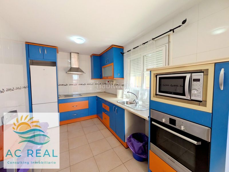 Foto 88613653-1b8e-4b35-99fb-7da7cd4a0c31. Casa aparellada amb aparcament a Ayamonte ciudad Ayamonte