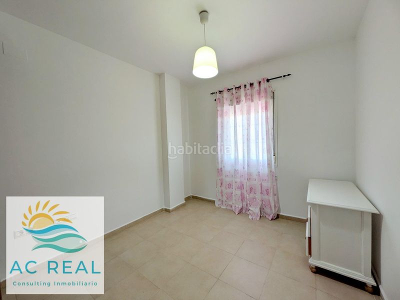 Foto bd2075e1-427f-4a60-8dd6-6bc0d740b673. Casa aparellada amb aparcament a Ayamonte ciudad Ayamonte