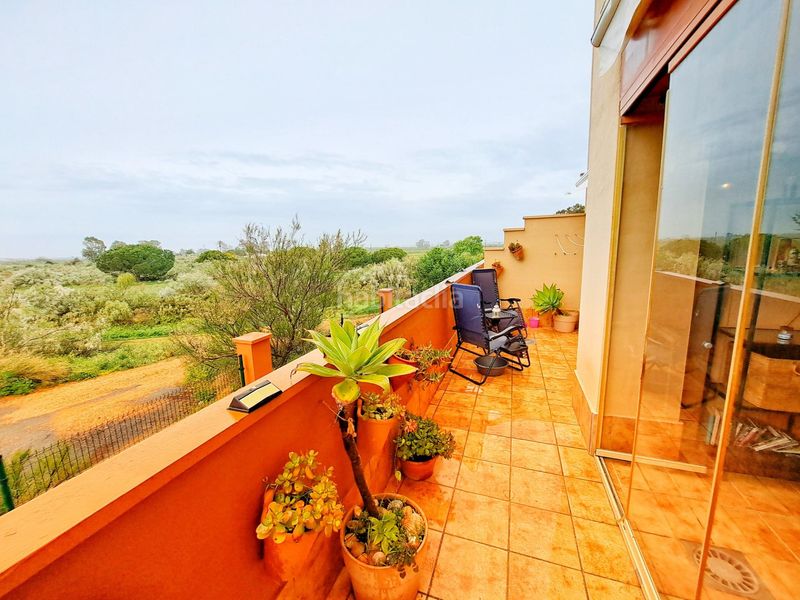 Foto 63a77349-62a0-4234-a776-7bc75cc7761b. Apartament a avenida de los cisnes 38 a Isla Canela Ayamonte