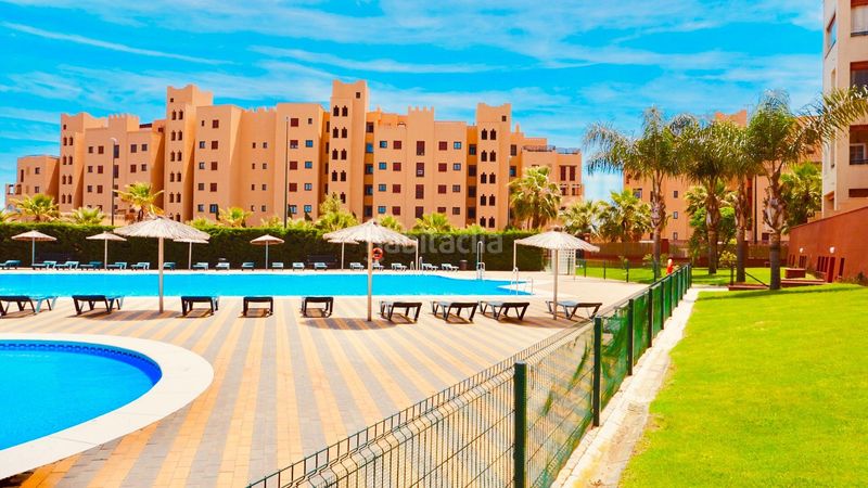 Foto 9b76fd32-bf59-4a23-a46b-bade0af9dc3b. Apartament a avenida de los cisnes 38 a Isla Canela Ayamonte