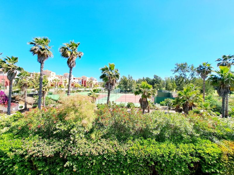 Foto fcd163ac-24ed-4b4a-9c2f-bd5a4c78f8e6. Apartament amb piscina a Isla Canela Ayamonte