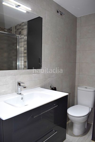 Foto 6b9ae6dd-57ca-4580-ab05-1efc5ce91c7e. Alquiler dúplex precioso apartamento dúplex en pleno centro en Benidorm