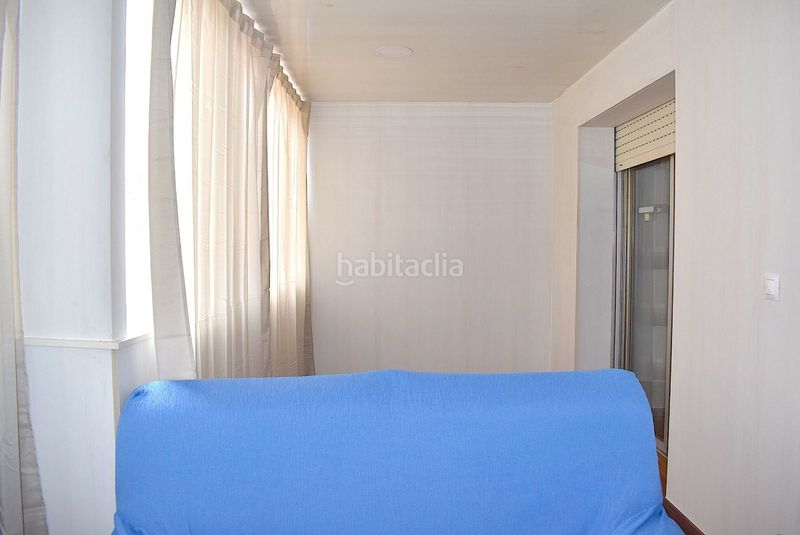 Foto 81e8b114-adb9-4d27-bbe7-f125f9c4e35c. Alquiler dúplex precioso apartamento dúplex en pleno centro en Benidorm