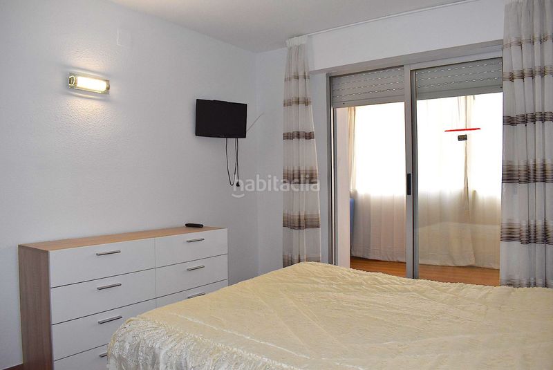 Foto 86823ea7-fb29-4ae8-a961-2a1a927df60e. Alquiler dúplex precioso apartamento dúplex en pleno centro en Benidorm