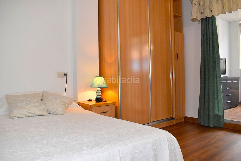 Foto 9bb4eceb-65ce-47f2-a5ab-05978b12b1f5. Alquiler dúplex precioso apartamento dúplex en pleno centro en Benidorm