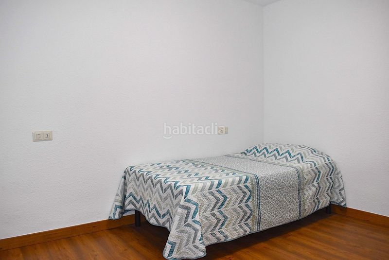 Foto c16fdaad-cd59-4fe9-9ba9-9aa20ec1cd18. Alquiler dúplex precioso apartamento dúplex en pleno centro en Benidorm