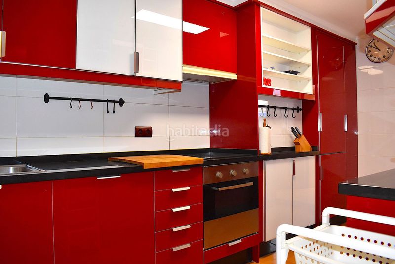 Foto c3de0ba6-0f08-4dc2-bb70-11f3c379b2cb. Alquiler dúplex precioso apartamento dúplex en pleno centro en Benidorm