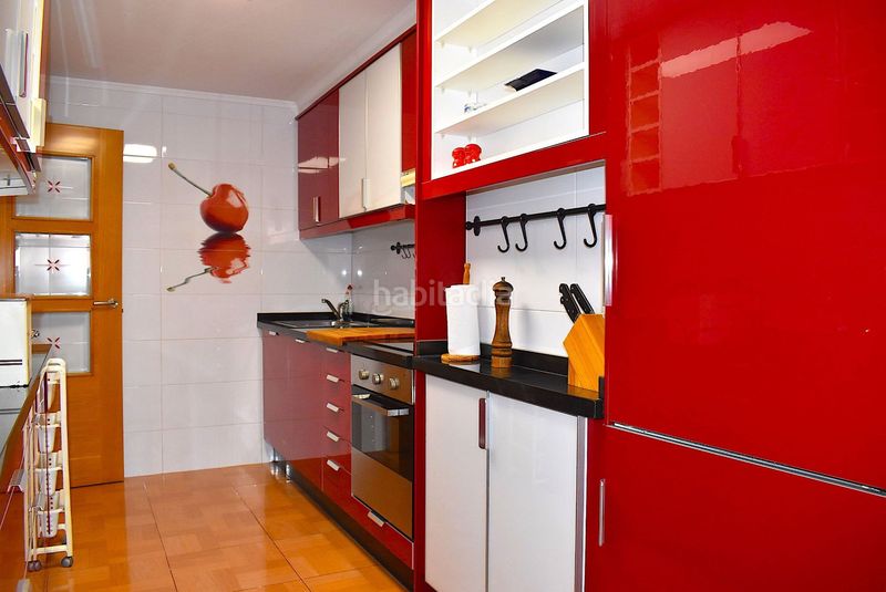 Foto da61a316-4d45-4bd1-86c4-ced139bf6a10. Alquiler dúplex precioso apartamento dúplex en pleno centro en Benidorm