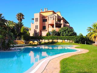 Apartament a Golf Bahía. Coqueto apartamento reformado entre el mar y la montaña muy cerc