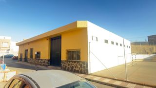 Geschäftsraum in Rodrigo de triana 1. Venta edificio en exclusiva. ideal para tu negocio.