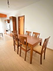 Appartamento in Adra. Exclusiva. venta gran piso 3 dorm.  2 baños en adra